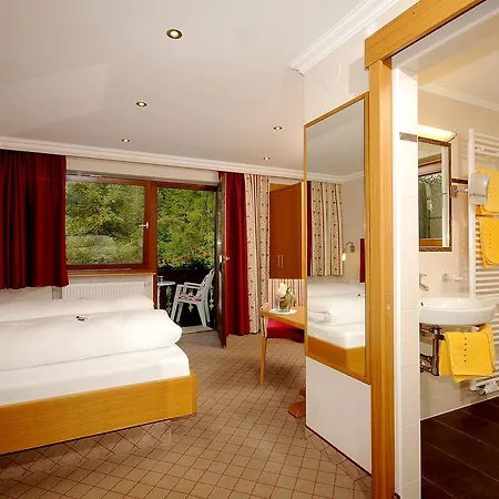 Garni Erler 3* מאיירהופן