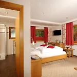 Garni Erler 3* מאיירהופן
