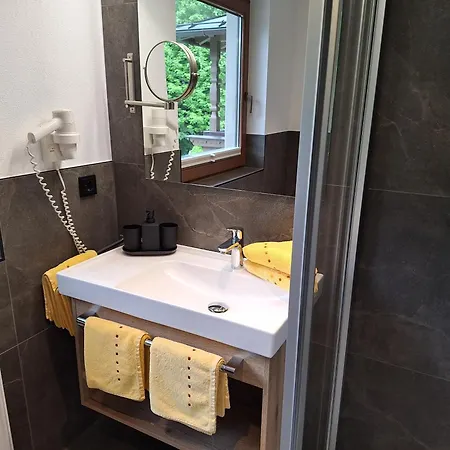 Garni Erler 메이른호픈