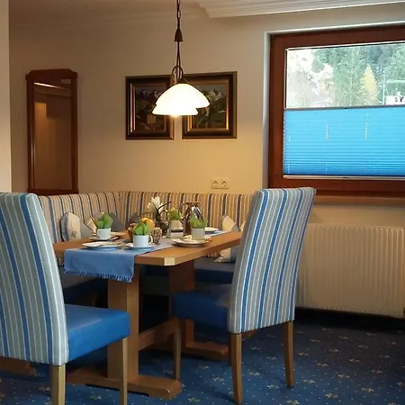 Garni Erler 메이른호픈